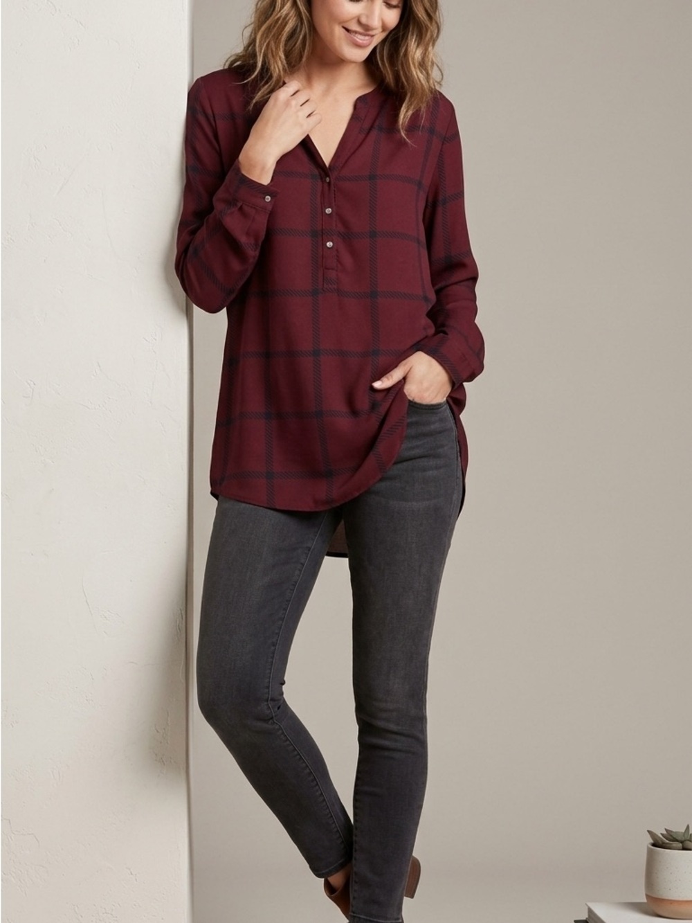 ALFRED SUNG Burgundy Plaid Short Sleeve Tee